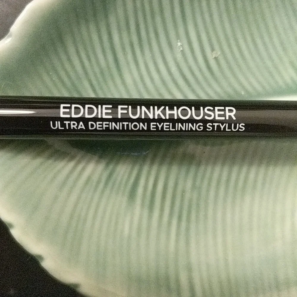 NWT Eyeliner